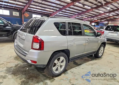 2016 Jeep Compass Sport из США, поврежденный, VIN 1C4NJDBB8GD501942